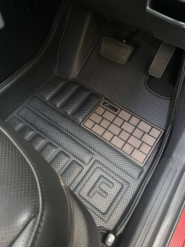 Karpet Mobil Waterproof: Solusi Terbaik untuk Musim Hujan