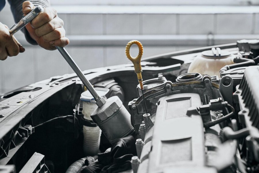 bisnis otomotif; bengkel mobil