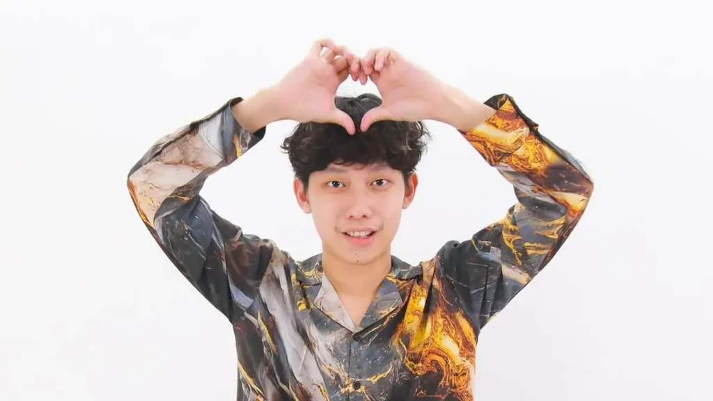 willie salim pendapatan-nya dari mana saja...