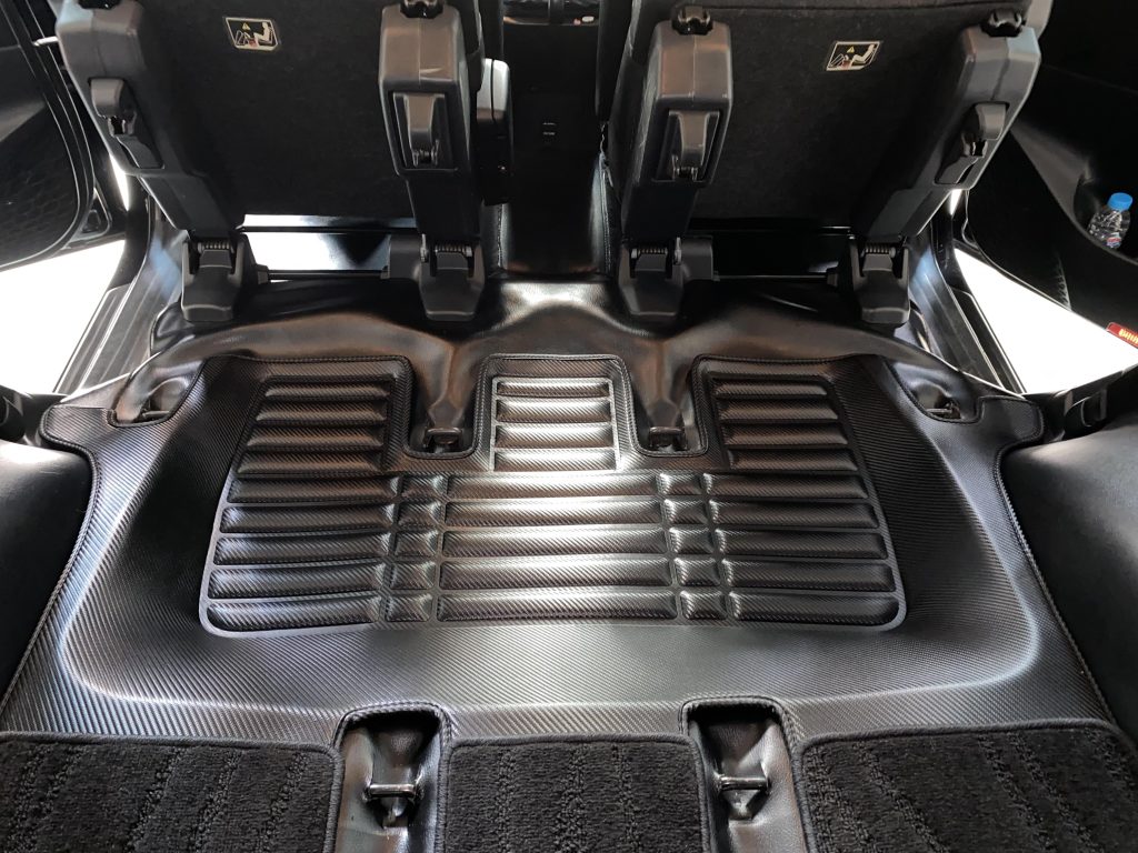 mulai bisnis otomotif bersama pabrik karpet mobil Auto Frontier
