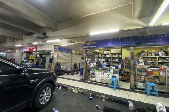 toko aksesoris mobil, mgk kemayoran, persaingan ketat, toko retail, toko offline, pasar kompetitif